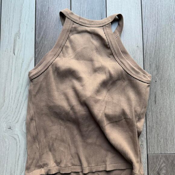 uniqlo Tan ribbed tank top tanktop - Picture 2 of 5